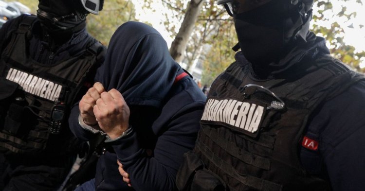 Un tânăr condamnat pentru tâlhărie, a fost dus la închisoare de polițiștii constănțeni