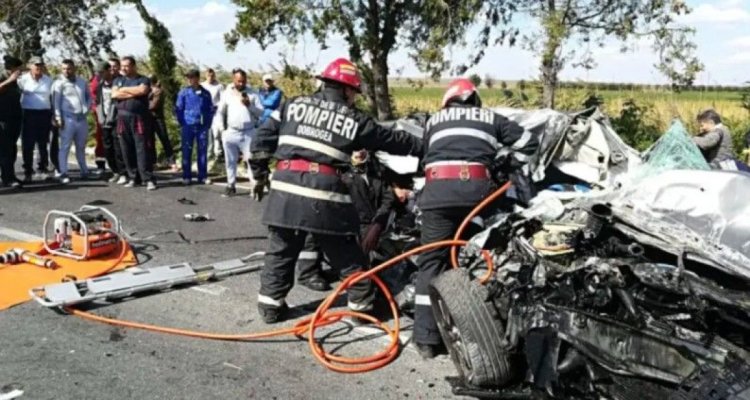 Duba care l-a transportat pe șeful SIS, acuzat că divulga secrete de stat, a fost spulberată de un TIR pe drumul de întoarcere