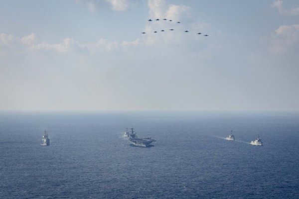 SUA, Coreea de Sud şi Japonia au început exerciţii comune aeriene şi navale