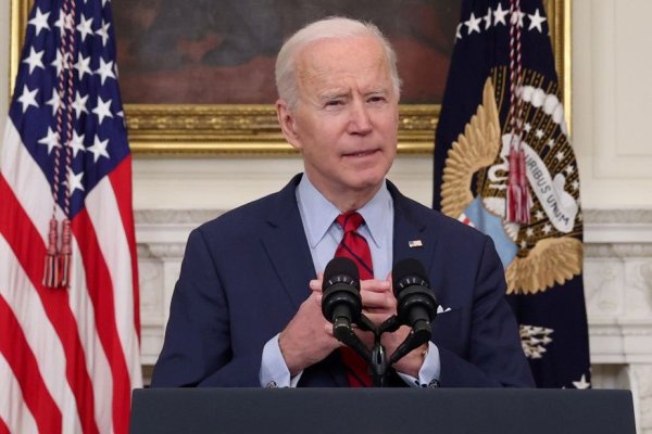 Fostul preşedinte Joe Biden, operat de cancer - A fost văzut cu o incizie mare pe cap