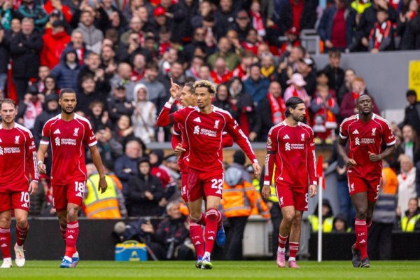 Liverpool își continuă parcursul perfect în Premier League și câștigă cu rivala Everton