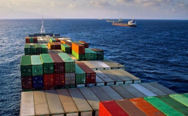 O navă nord-coreeană respinsă cu focuri de avertisment după ce a traversat frontiera maritimă cu sudul