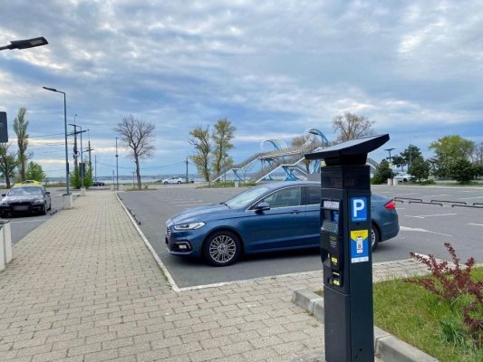 Zona 0 din Mamaia devine Zona 2 de parcare începând cu 1 septembrie