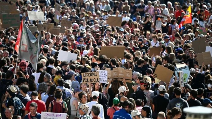 Tot mai mulți francezi sunt de acord cu ideile de extremă-dreapta, potrivit unui sondaj