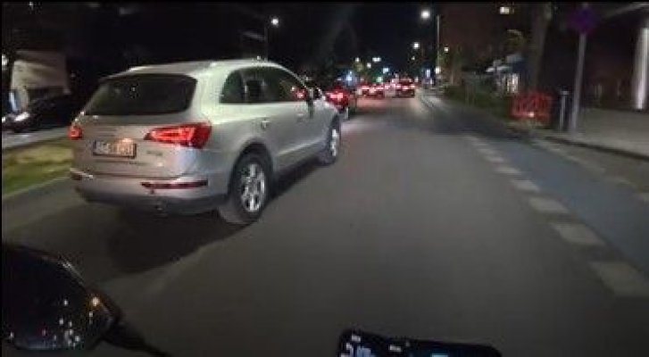 Alo, Poliția! Pe șoferii inconștienți care fac prăpăd pe Blv. Mamaia îi vede cineva?!