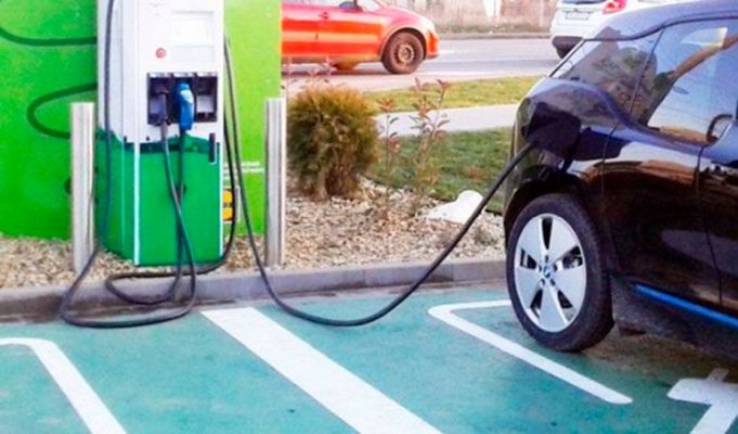 Cernavodă: 8 stații de reîncărcare pentru mașini electrice vor fi amplasate în oraș 
