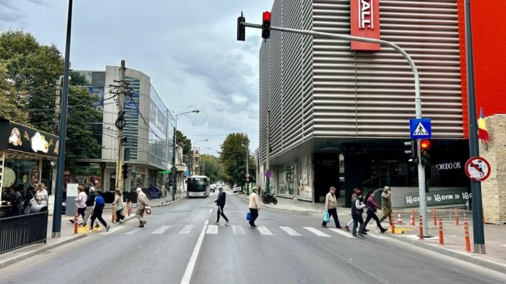 Trecere de pietoni mai sigură pe strada Mihai Viteazu: sistem nou de semaforizare cu buton pentru pietoni