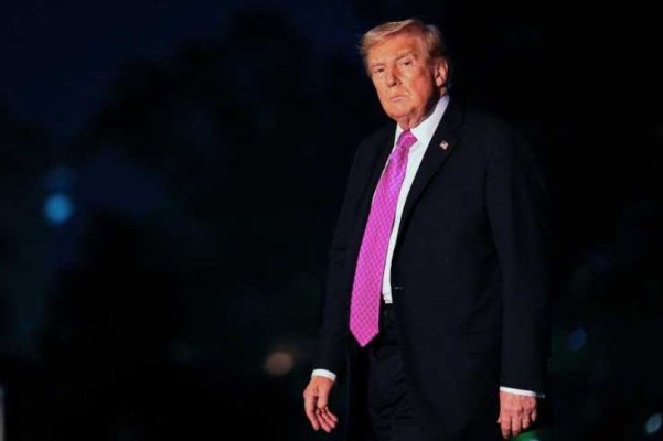 Președintele Trump amenință că va declara starea de urgență în Washington din cauza disputei legate de imigrație