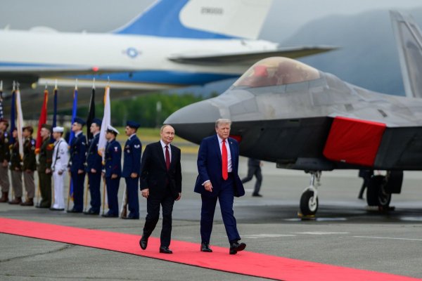 Rusia ocolește sancțiunile și se înarmează din Vest, România plătește