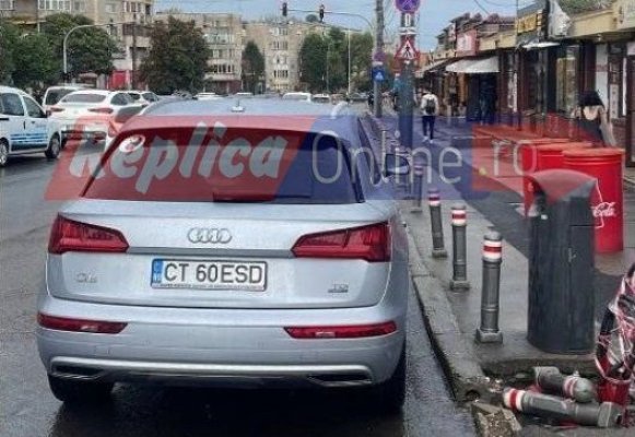 Un șofer a fost amendat de Poliția Locală pentru că a parcat neregulamentar... dar a iertat un polițist care a făcut la fel. Video