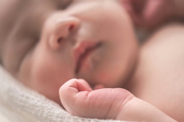 Programul „Bebe Trusou“ continuă. Cine primește sprijinul financiar în următoarele două săptămâni