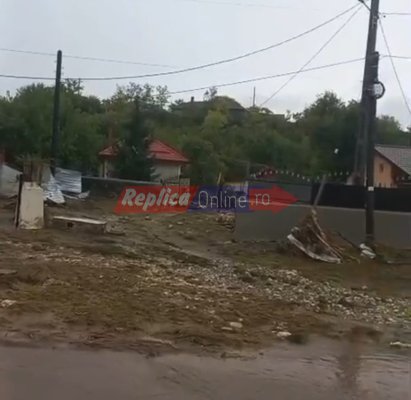 Codul Roșu de ploi abundente a fost prelungit pentru mai multe localități din nordul județului Constanța. Video