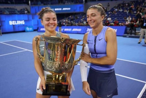 Tenis: Sara Errani și Jasmine Paolini și-au păstrat titlu în proba de dublu a turneului de la Beijing