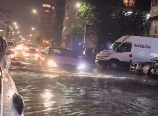 Cartierul bucureștean Militari Residence a fost inundat, în urma Codului Roșu de ploi torențiale. Video