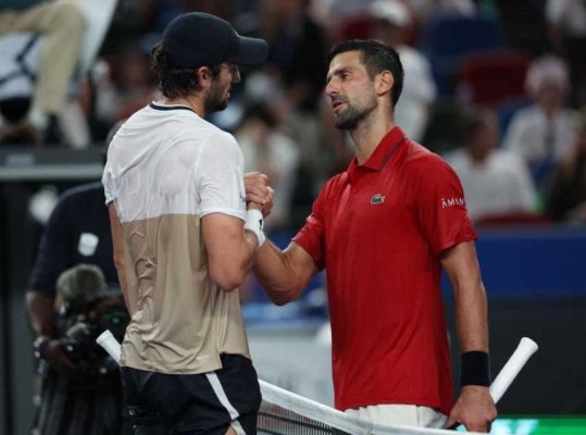 Tenis: Valentin Vacherot l-a eliminat pe Novak Djokovic și a acces în finala de la Shanghai