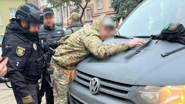 Șapte soldați ucraineni au fost arestați pentru răpire, tortură și extorcare a răniților de pe front