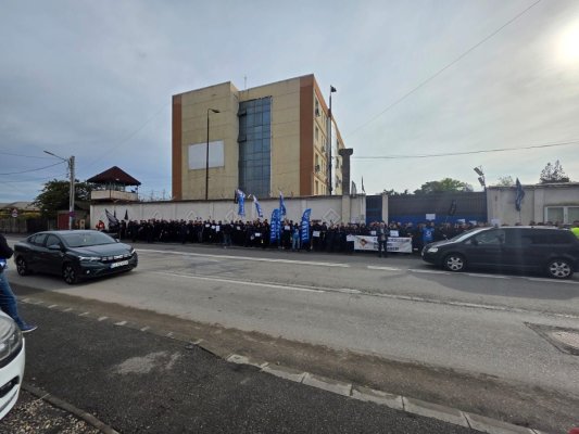 Polițiștii din penitenciare au protestat la împotriva deciziei de desființare a Centrului de Detenție Craiova. Video