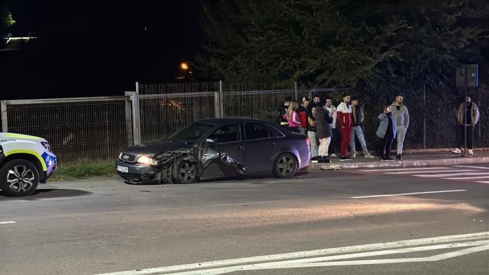 Accident rutier în sensul giratoriu de la intrare pe podul rutier din Medgidia. Video