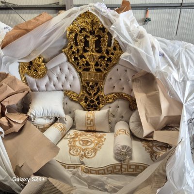 Bunuri contrafăcute în valoare de 665.000 lei, descoperite de inspectorii vamali constănțeni