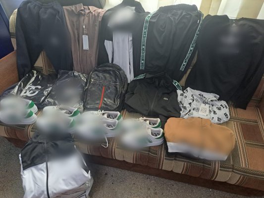 Jandarmii constănțeni au confiscat peste 100 de articole vestimentare  contrafăcute din târgul săptămânal