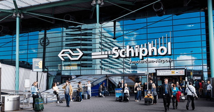Olanda: Zeci de zboruri, anulate pe aeroportul Schiphol din cauza furtunii Amy