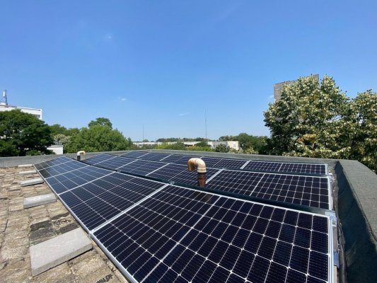 Oamenii care și-au instalat panouri fotovoltaice riscă să devină ținta unor forme agresive de control guvernamental