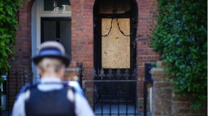 Un român și doi ucraineni, arestați la Londra: Fosta casă a premierului Keir Starmer, în flăcări după o 'incendiere coordonată'