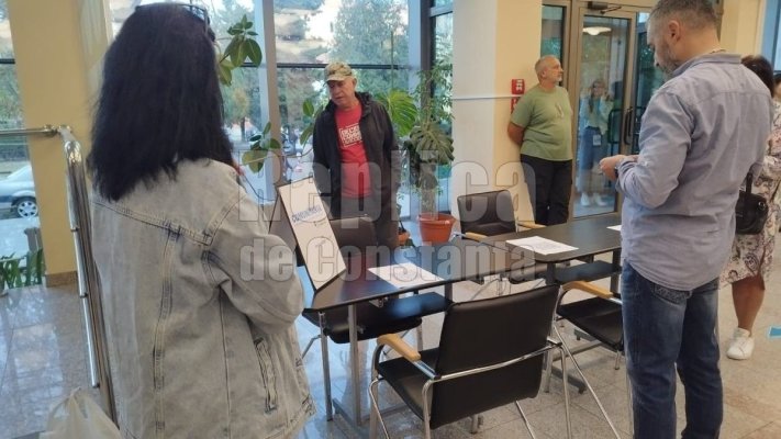 Studenții din Constanța se plâng că nu-și găsesc de muncă, după terminarea facultății! 