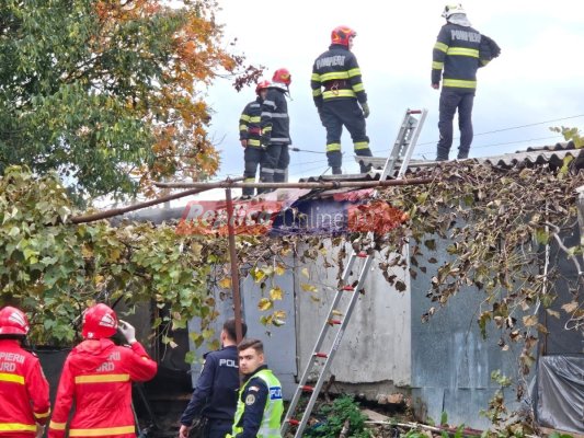 Incendiu la un garaj în Constanța, pe strada Al. Stânjeneilor VIDEO