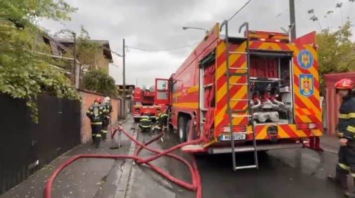 Incendiu de proporții în Capitală: imobile în flăcări în zona Pallady, intervenție de urgență a pompierilor; pericol de extindere