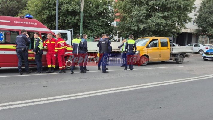 O copilă, pe trotinetă, a fost lovită de un autoturism, în zona Far! Video