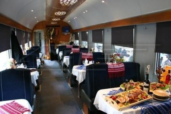 Vagonul bistro bar al trenului de pe ruta Brașov-Constanța are prețuri mai bune ca la restaurant