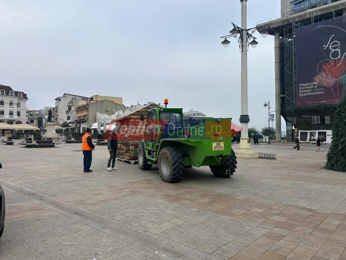 Este forfota mare in Piata Ovidiu! Se pregateste Targul de Craciun. Video Este forfota mare in Piata Ovidiu! Se pregateste Targul de Craciun. Video