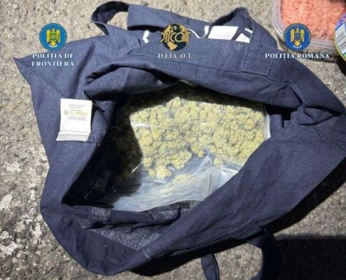 Tânăr de 20 de ani, arestat după ce a fost prins cu canabis și cocaină la intrarea în țară