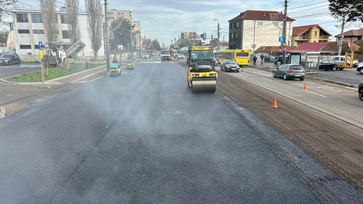 Atenție șoferi! Se asfaltează carosabilul pe strada Dezrobirii, între strada Fulgerului și strada Eliberării