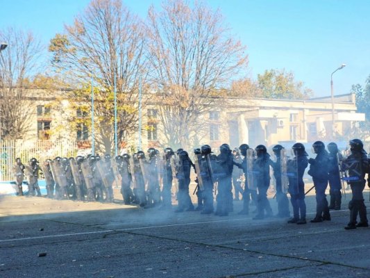 Exercițiu de antrenament, la Constanța, privind gestionarea unor situații de criză în domeniul ordinii publice