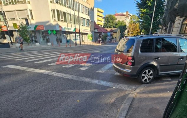 Alo, Poliția! Face cineva ceva mașinile parcate în ”buza” trecerilor de pietoni?! Video