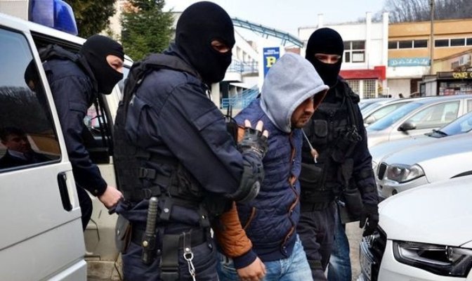Mai mulți fugari condamnați la Constanța au fost aduși în țară de polițiști, pentru executarea pedepselor