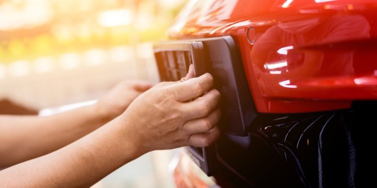 Înmatriculările de autoturisme noi în România au scăzut cu 11,2