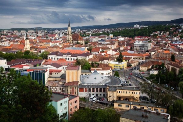 Cinci foste fabrici comuniste atrag miliarde de euro într-un oraș din România