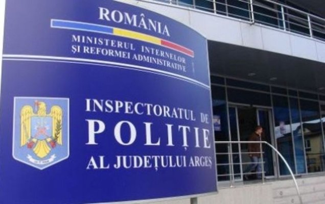 Arges: Ofițer de poliție acuzat că a protejat un grup ce organiza ilegal jocuri de noroc