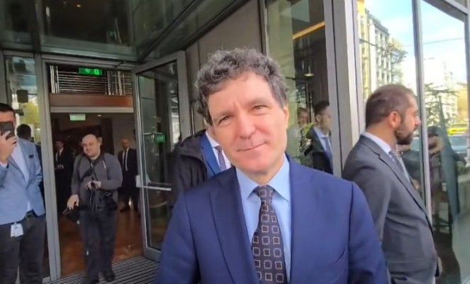 Nicușor Dan a dat nas în nas cu Marian Ceaușescu: „Vă place cum arată România, după 6 luni de mandat?“ Video