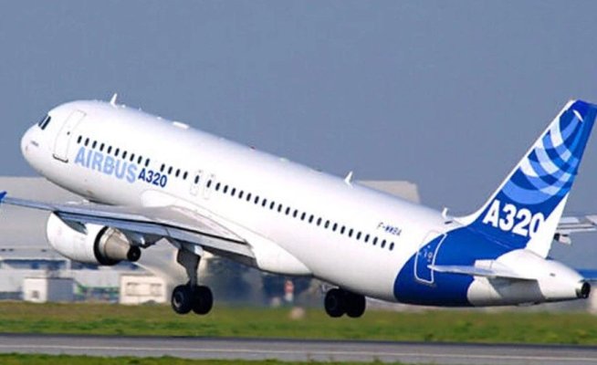 Perturbări ale traficului aerian, în România! Mii de avioane Airbus A320 necesită o modificare urgentă a softului
