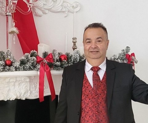 Regele romilor face mișto de politicienii cu diplome cumpărate: „Numai eu am diplome pe bune?“