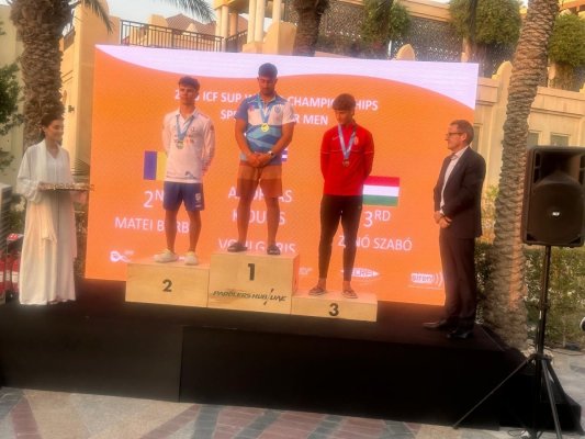 Consțăneanul Matei Barbu este vicecampion mondial, la sprint 100 m, în cadrul CM de Stand up Paddle 2025 pentru Juniori. Video