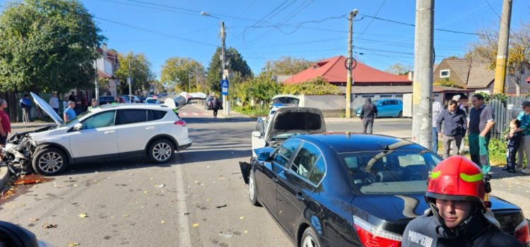 Accident cu 3 mașini pe Hatman Arbore în Constanța 
