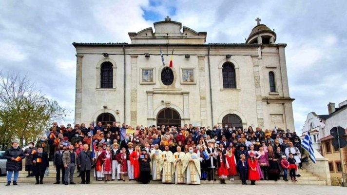 Comunitatea Elenă Elpis invită constănțenii la reeditarea tradiționalei poze anuale, cu ocazia Zilei Administrației Românești