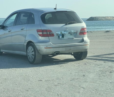Pentru că avea permisul de conducere anulat, s-a urcat la volan și a condus … pe plajă