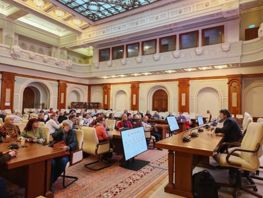 Deputatul Daniel Georgescu a dus seniorii din Mangalia în vizită la Parlamentul României