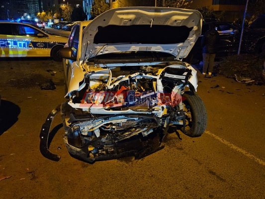 Coliziune între 3 autoturisme, pe strada Eduard Caudella din cartierul Compozitori. Video